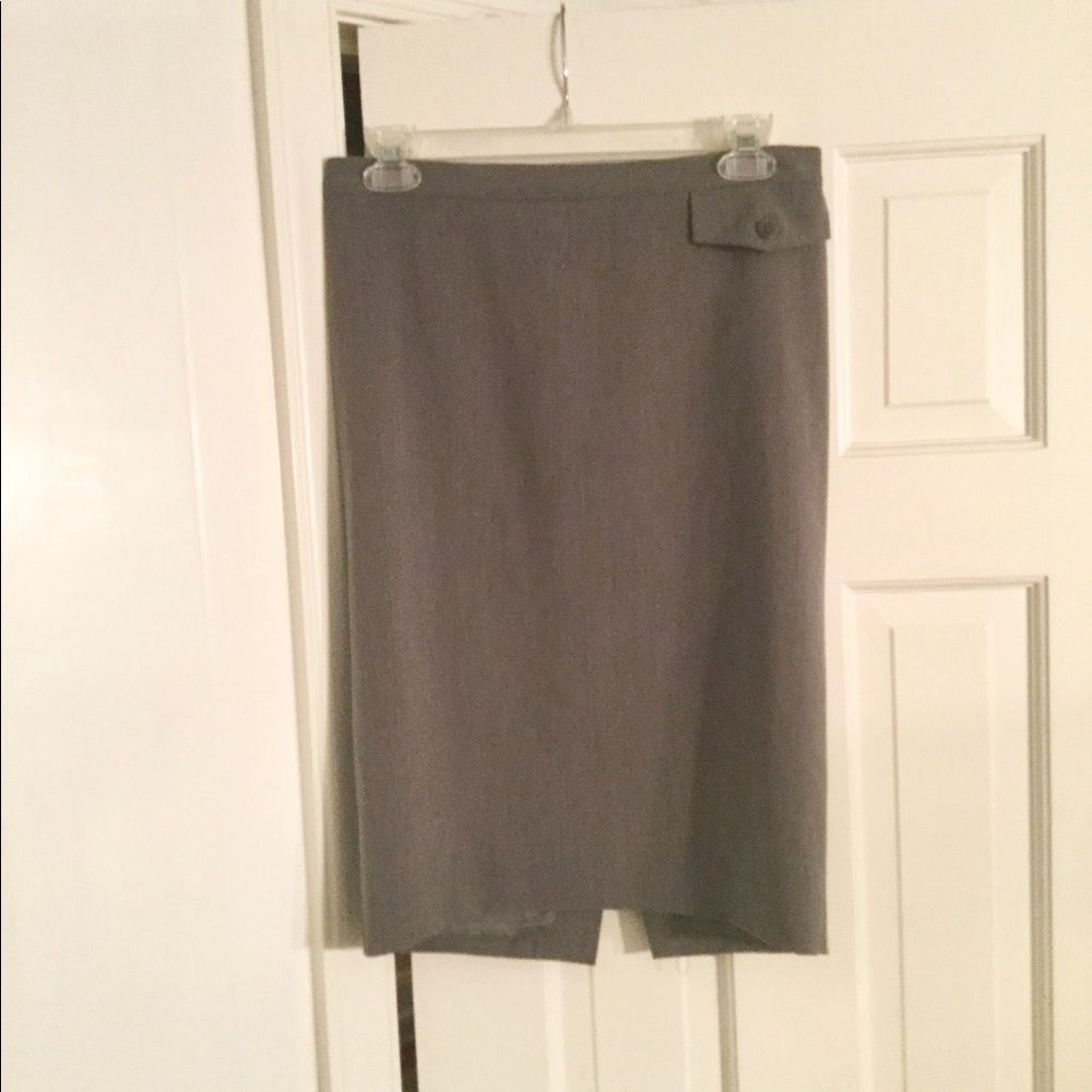BCBG MAXAZRIA Gray Skirt Size 2